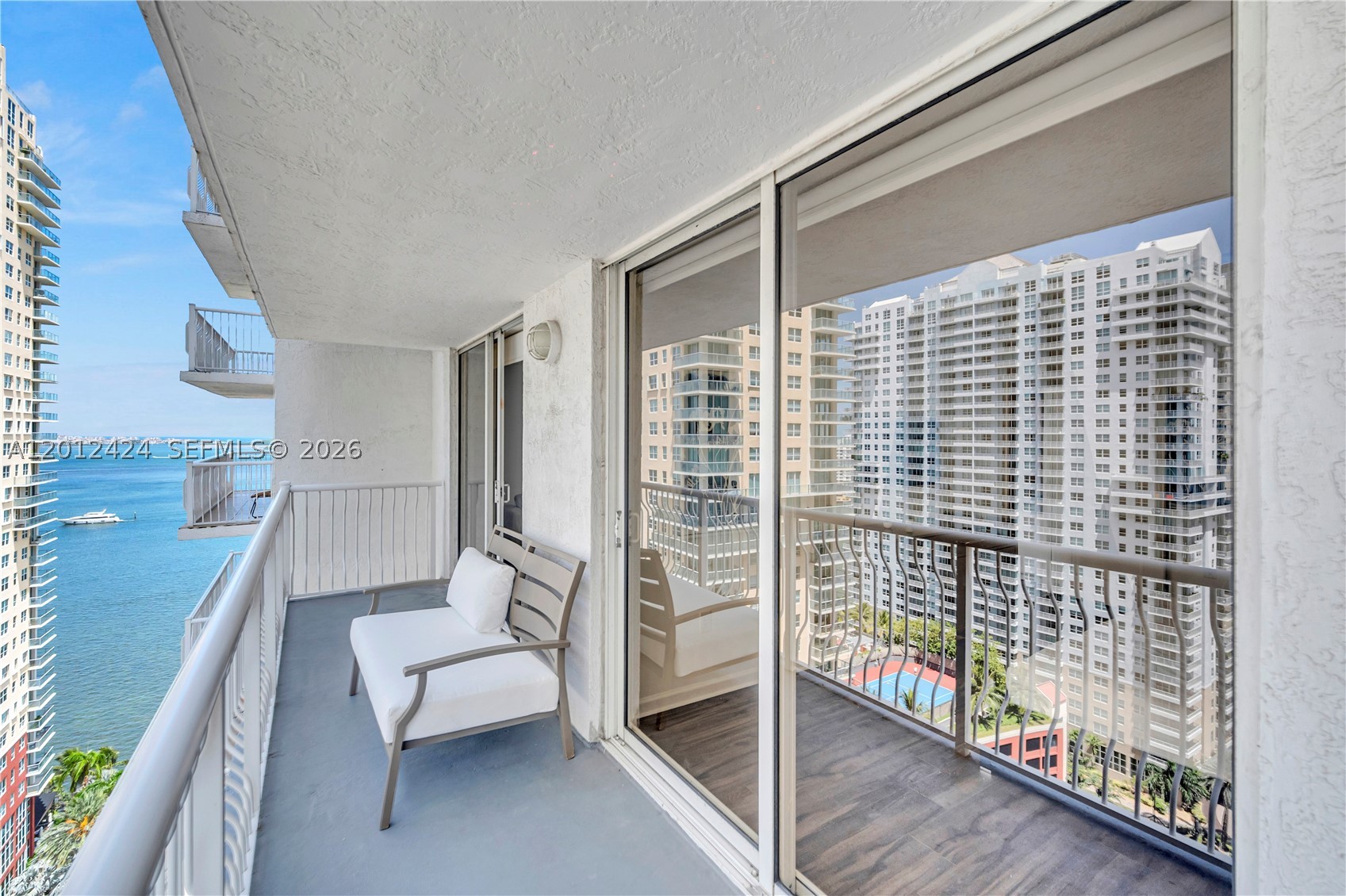 1200 Brickell Bay Dr #2304, Miami FL 33131