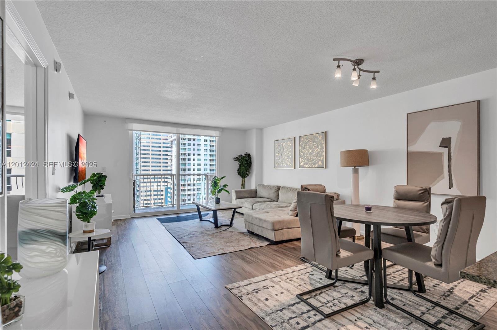 1200 Brickell Bay Dr #2304, Miami FL 33131