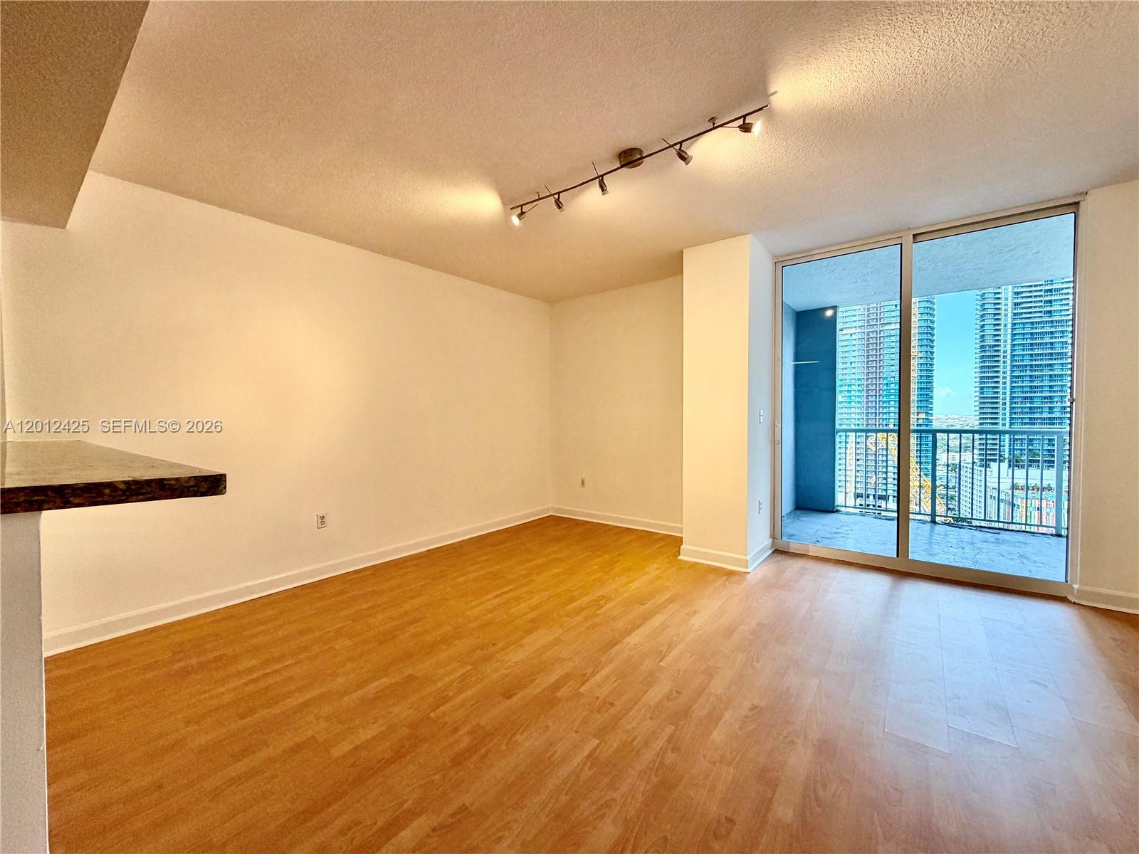 170 SE 14th St #2906, Miami FL 33131