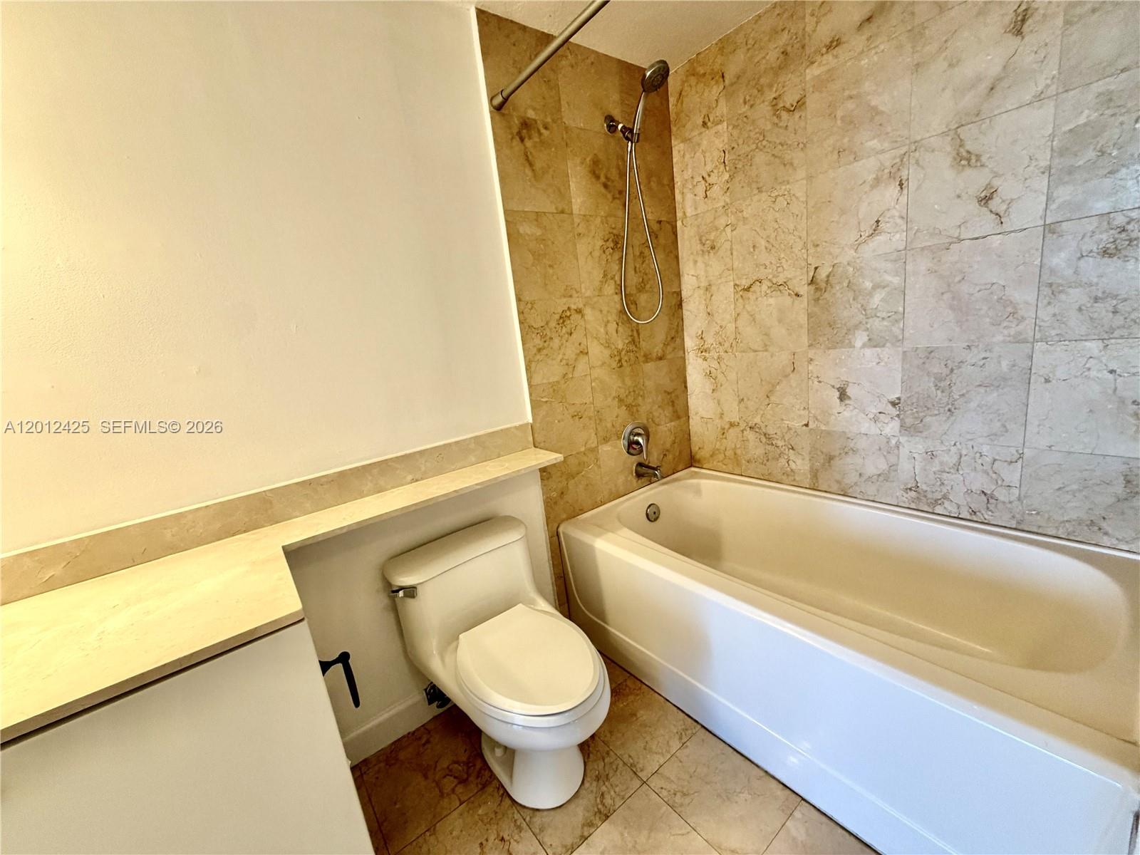 170 SE 14th St #2906, Miami FL 33131