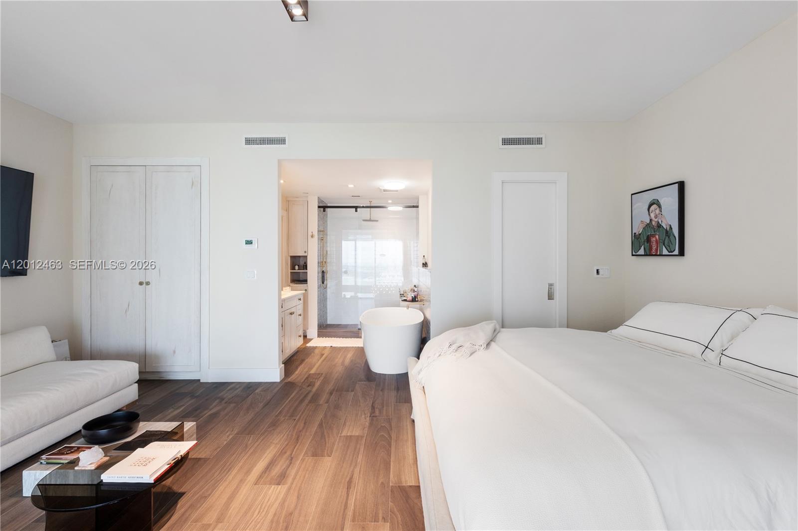 1040 Biscayne Blvd #1602, Miami FL 33132