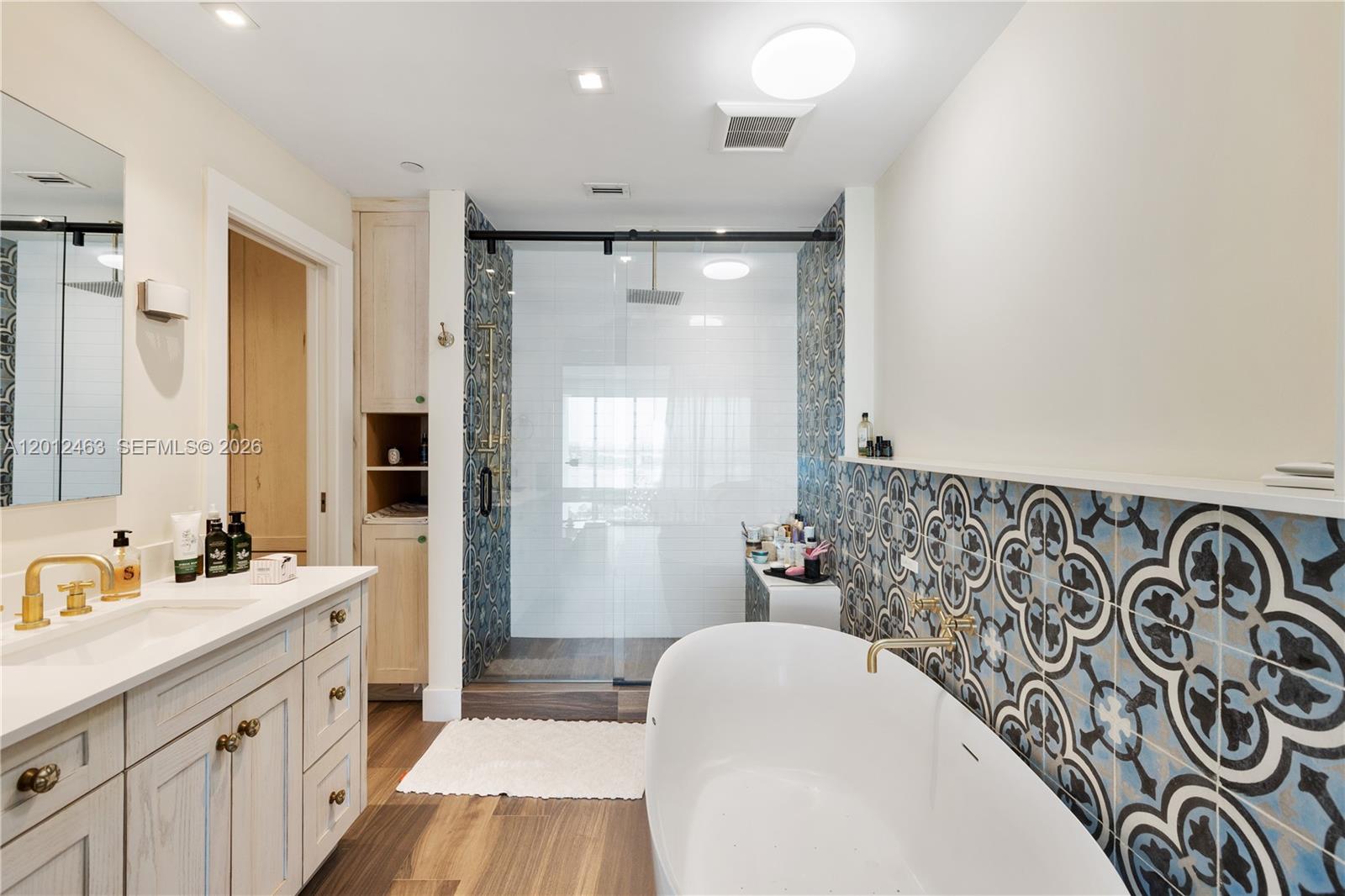 1040 Biscayne Blvd #1602, Miami FL 33132