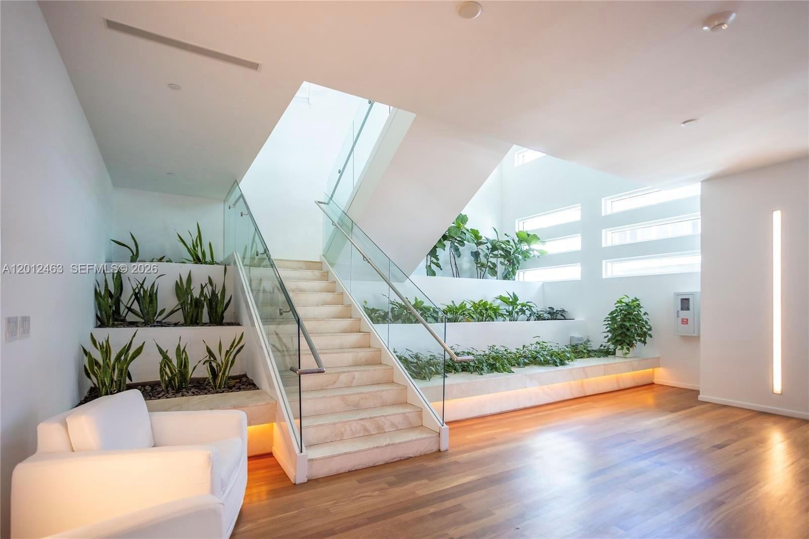 1040 Biscayne Blvd #1602, Miami FL 33132