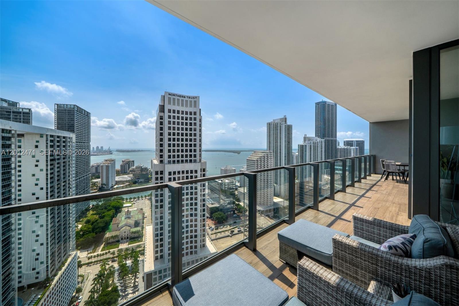 68 SE 6th St #3407, Miami FL 33131