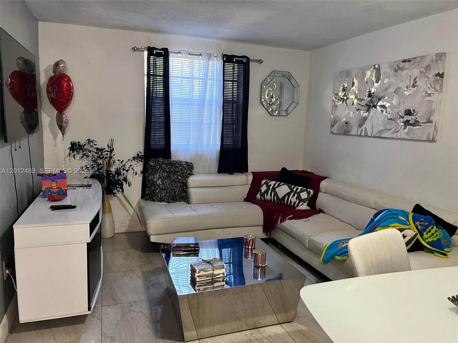 652 NW 3rd St #103, Miami FL 33128