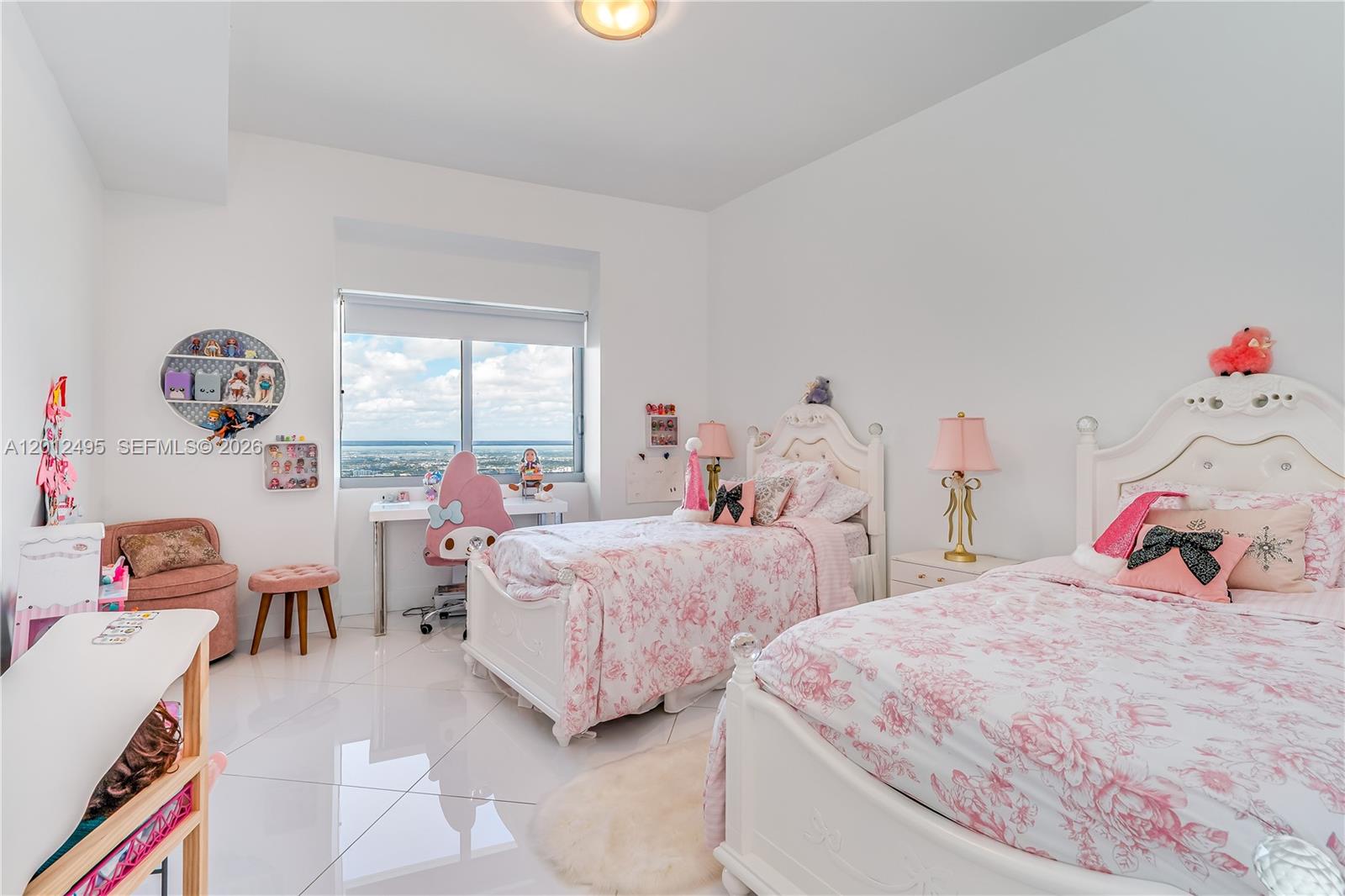 1100 Biscayne Blvd #5702, Miami FL 33132