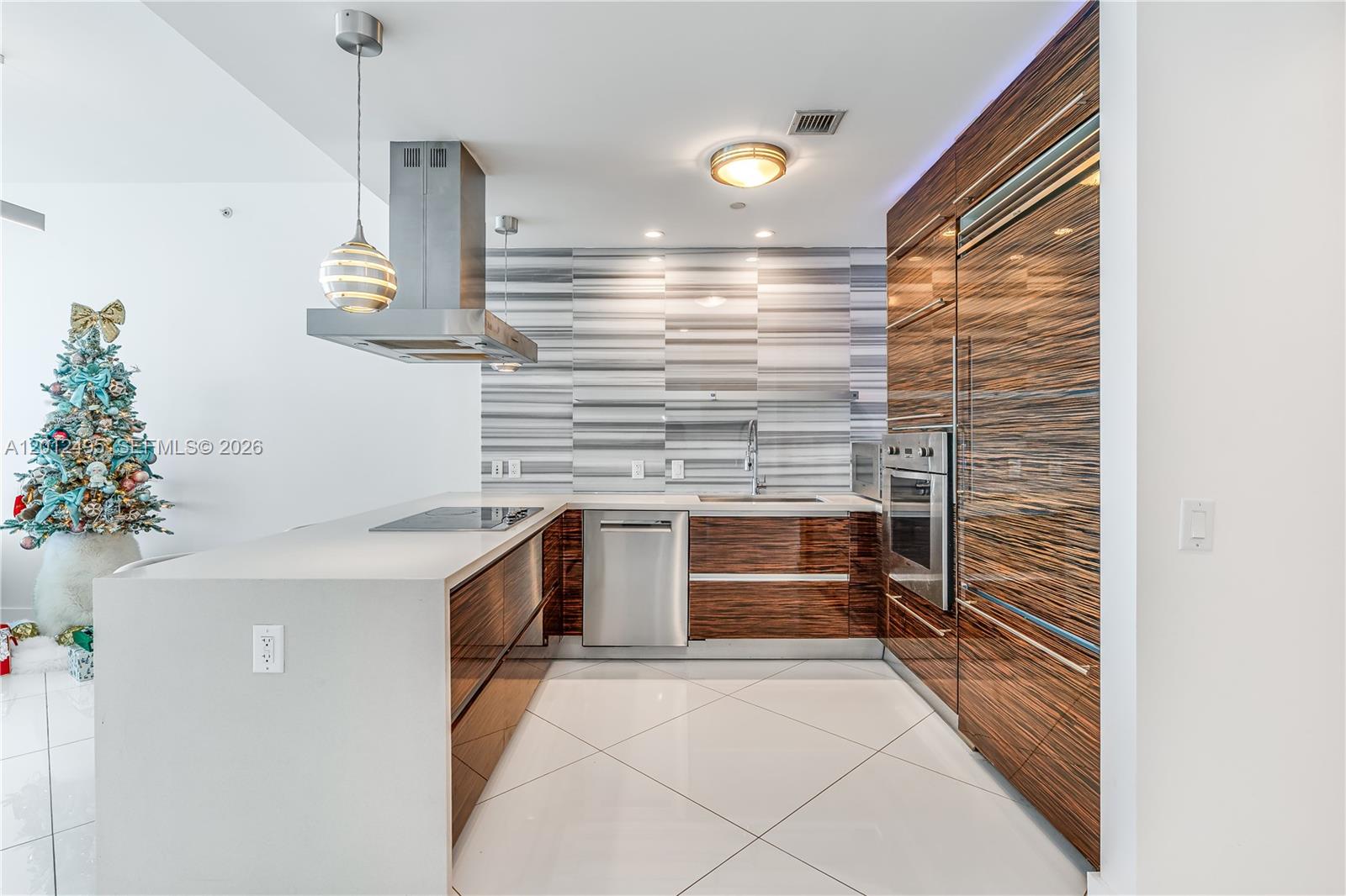 1100 Biscayne Blvd #5702, Miami FL 33132