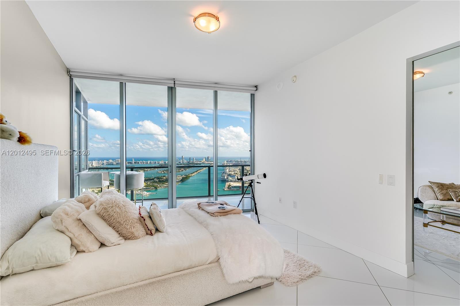 1100 Biscayne Blvd #5702, Miami FL 33132