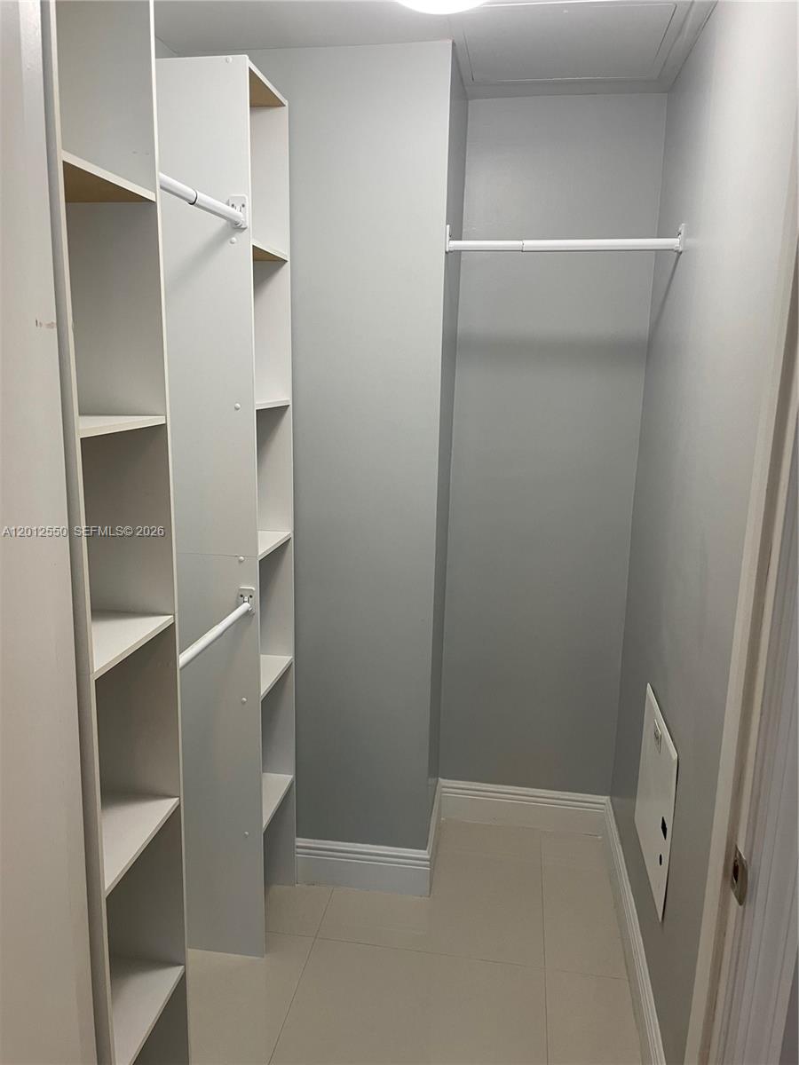 60 SW 13th St #2414, Miami FL 33130