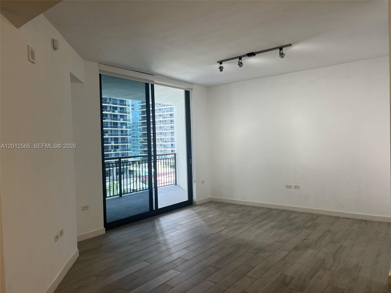 999 SW 1st Ave #1601, Miami FL 33130
