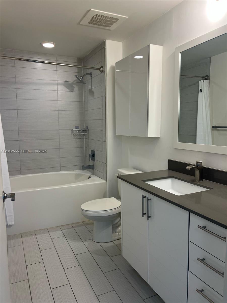 999 SW 1st Ave #1601, Miami FL 33130