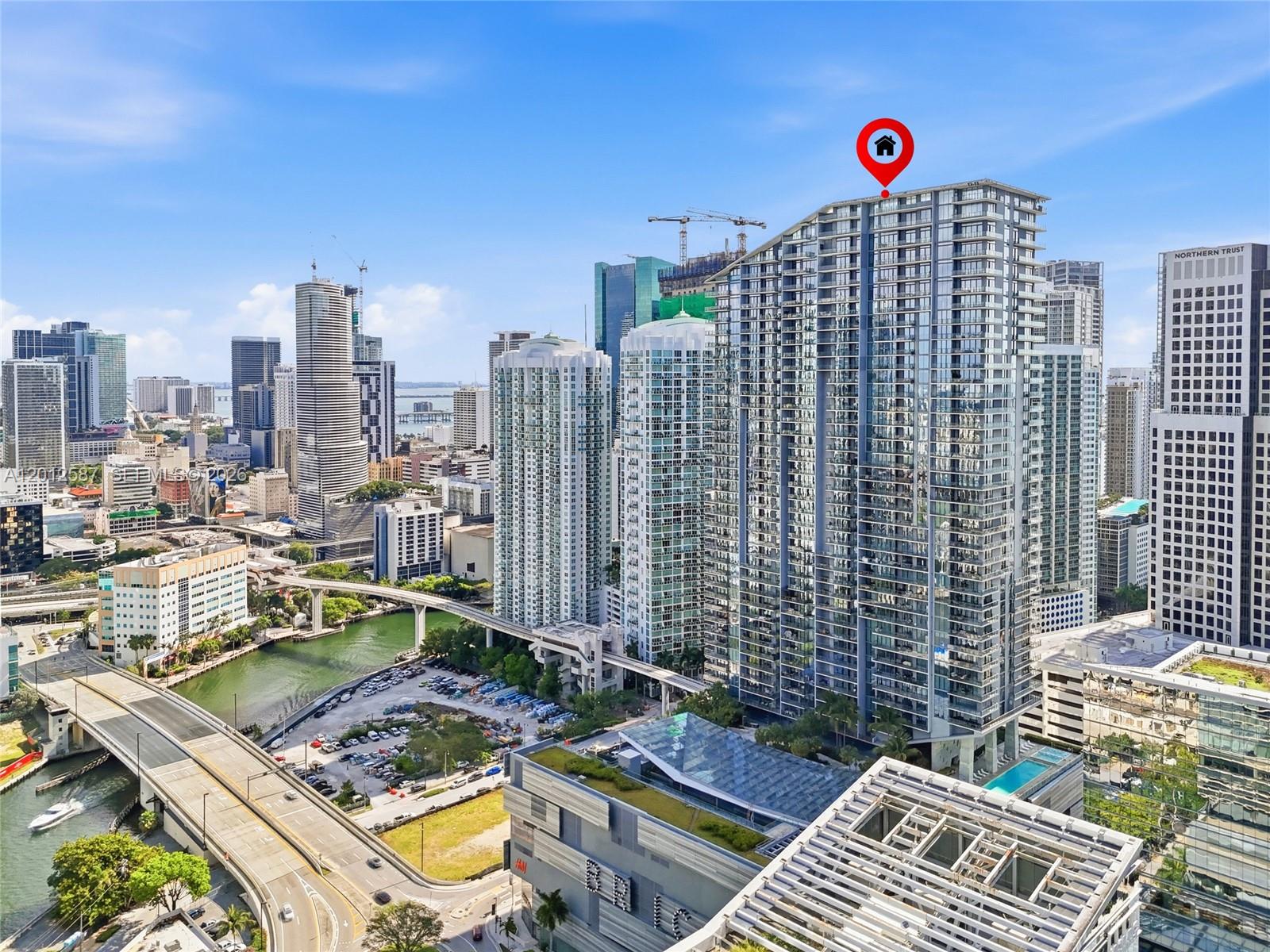 68 SE 6th St #1904, Miami FL 33131
