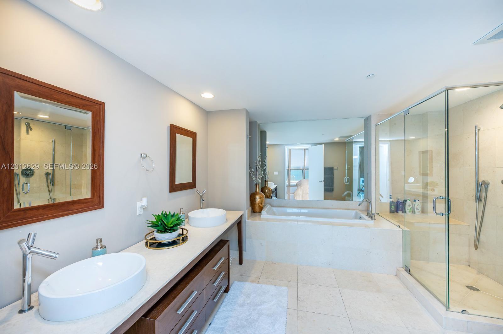 465 E Brickell Ave #5305, Miami FL 33131