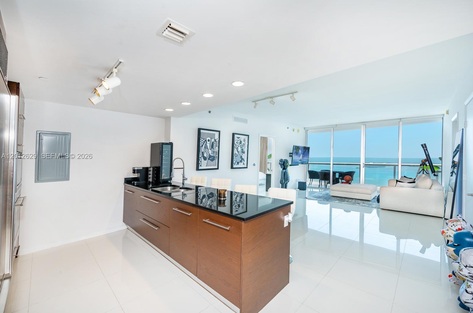 465 E Brickell Ave #5305, Miami FL 33131
