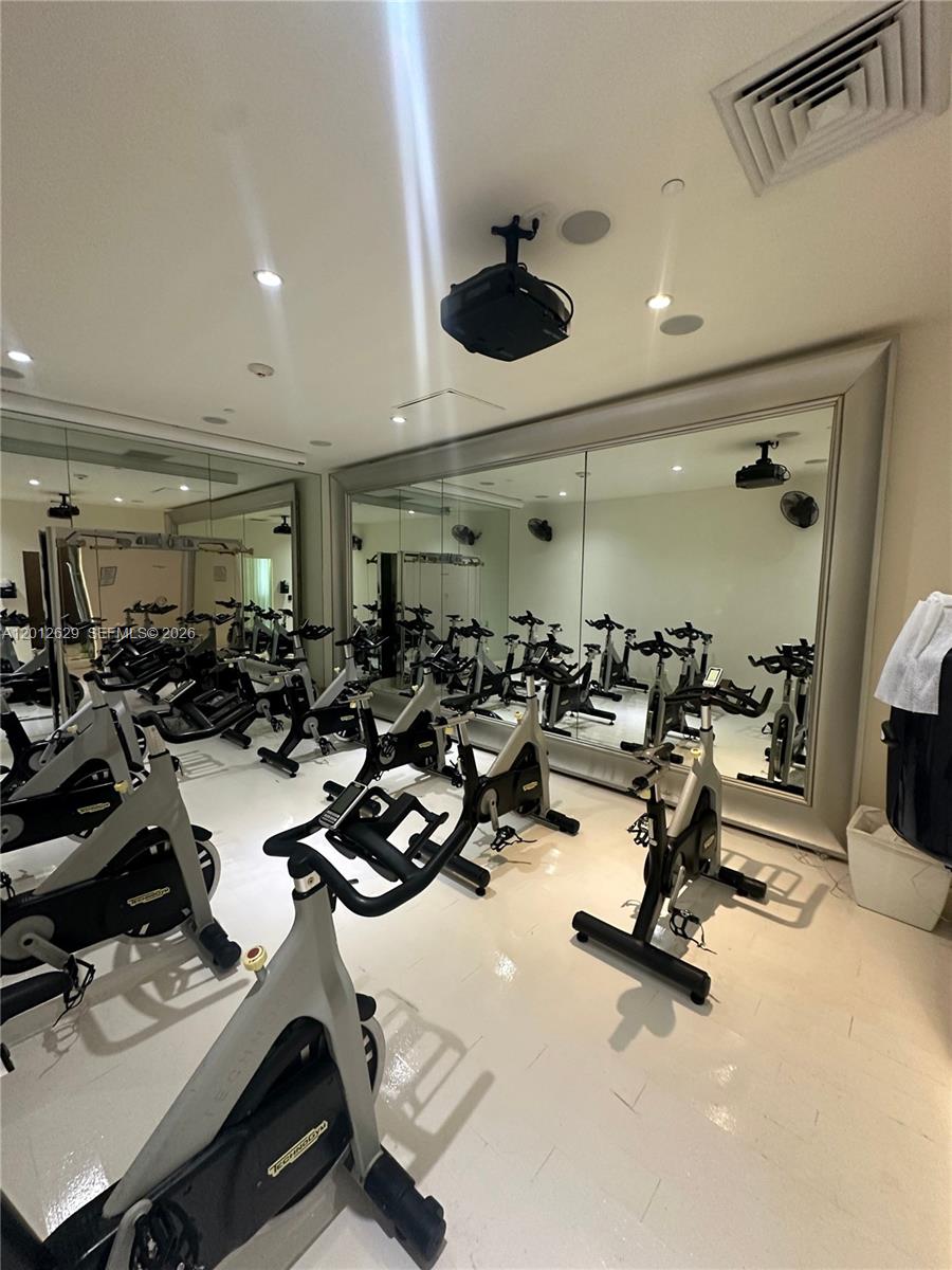 465 E Brickell Ave #5305, Miami FL 33131