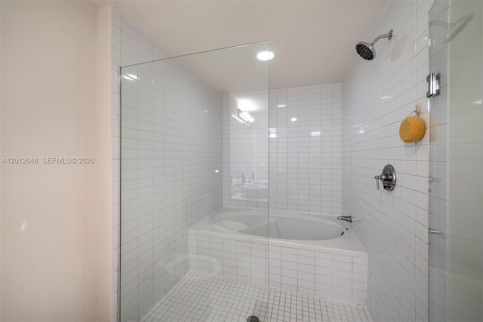 888 Biscayne Blvd #3111, Miami FL 33132