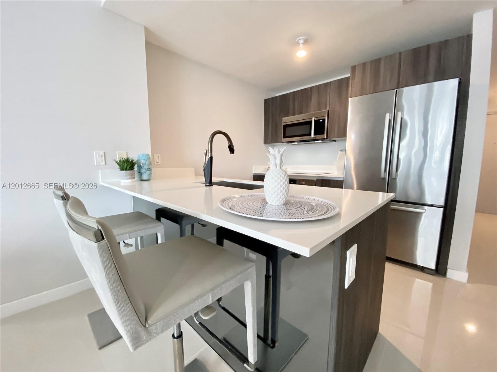 488 NE 18th St #3704, Miami FL 33132