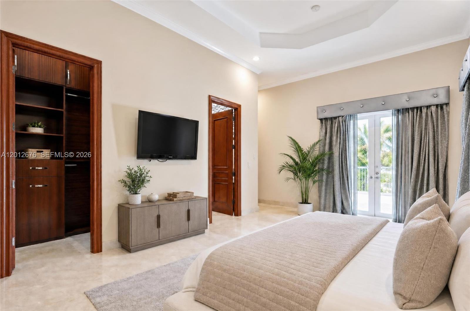 7480 SW 100th St, Pinecrest FL 33156