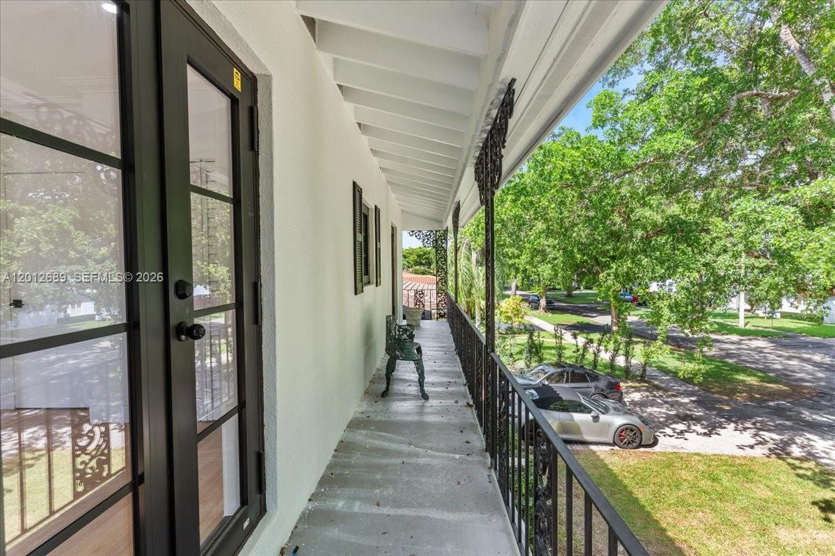 1426 Robbia Ave, Coral Gables FL 33146