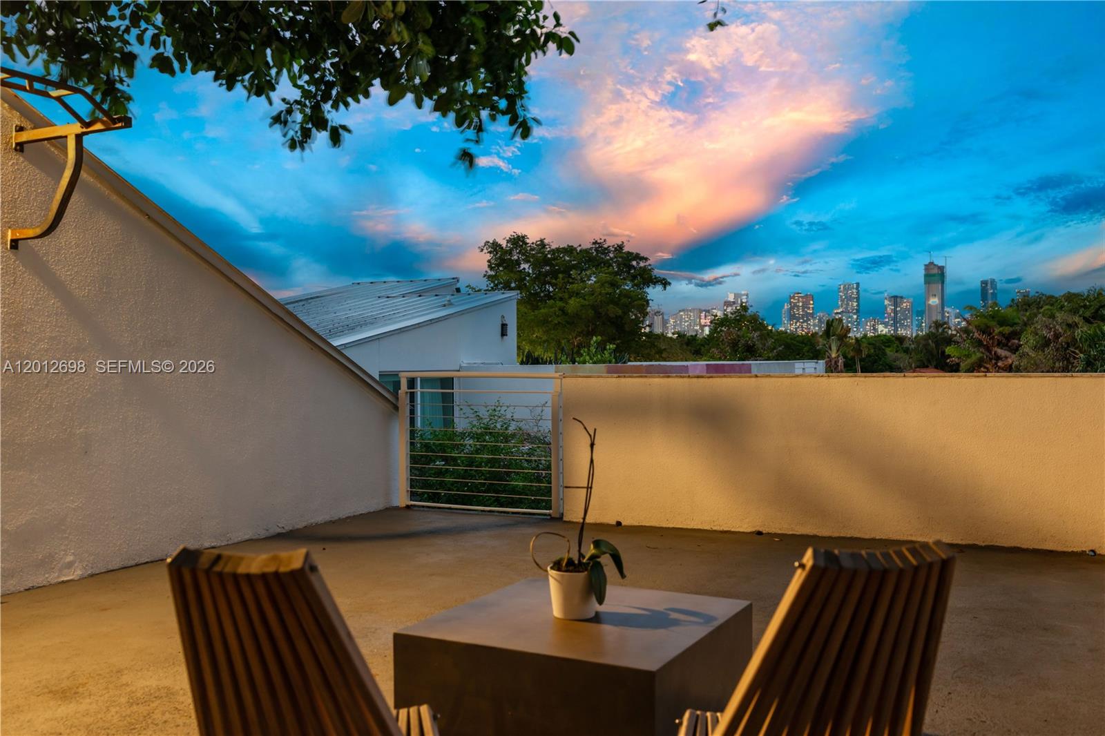 1898 SW 17th St, Miami FL 33145