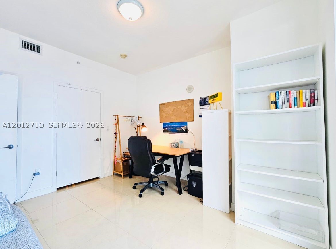 1111 SW 1st Ave #3517-N, Miami FL 33130