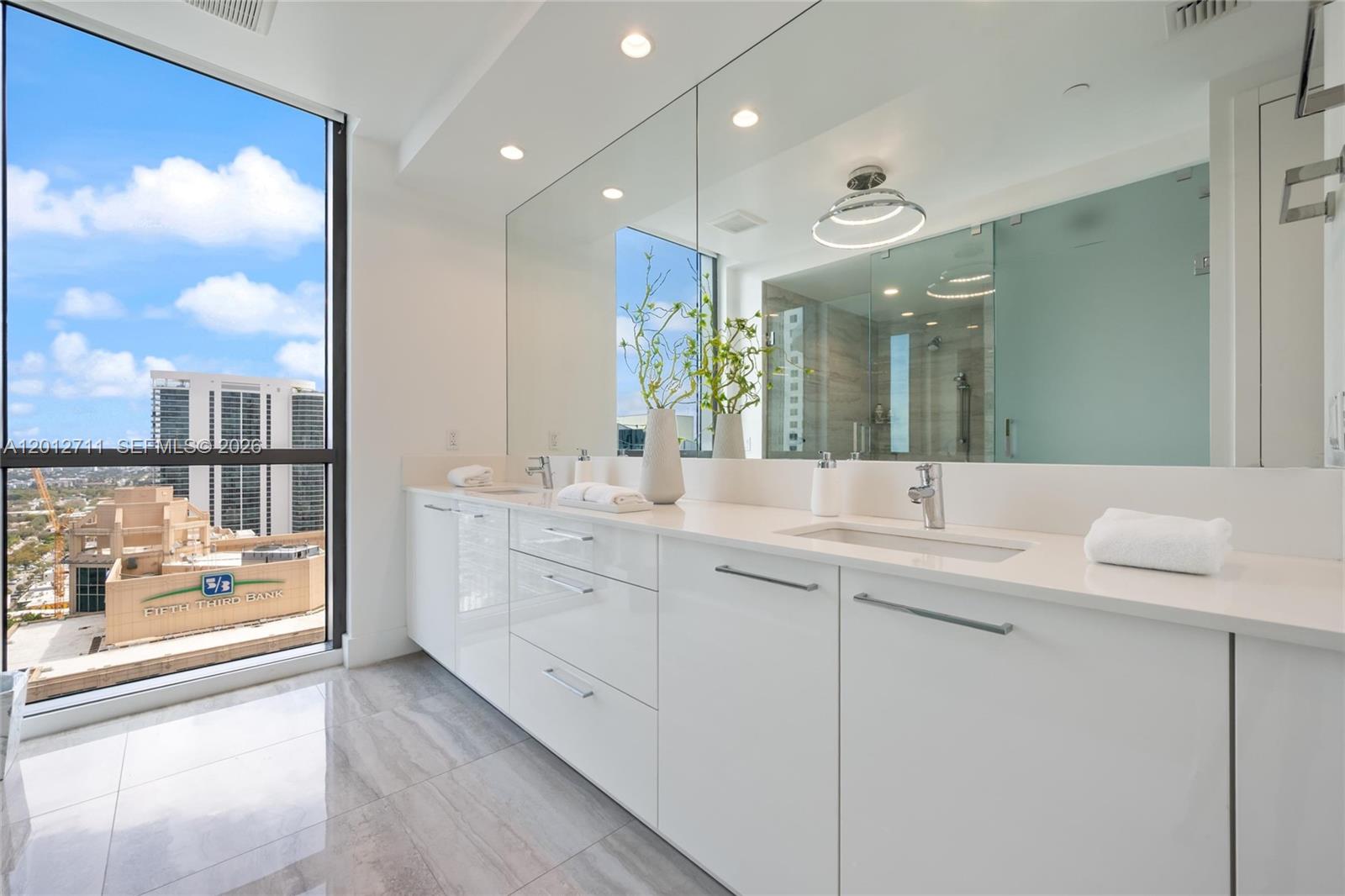 100 E Las Olas Blvd #3201, Fort Lauderdale FL 33301