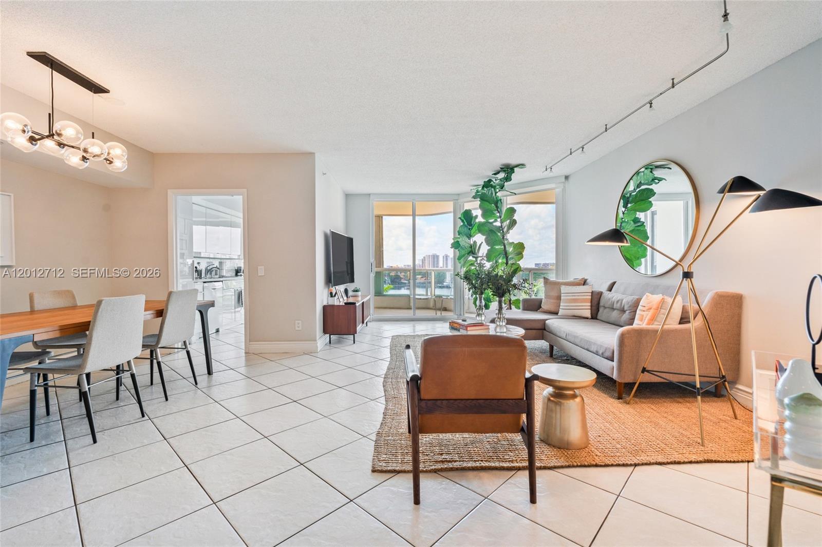 21205 YACHT CLUB DR #805, Aventura FL 33180