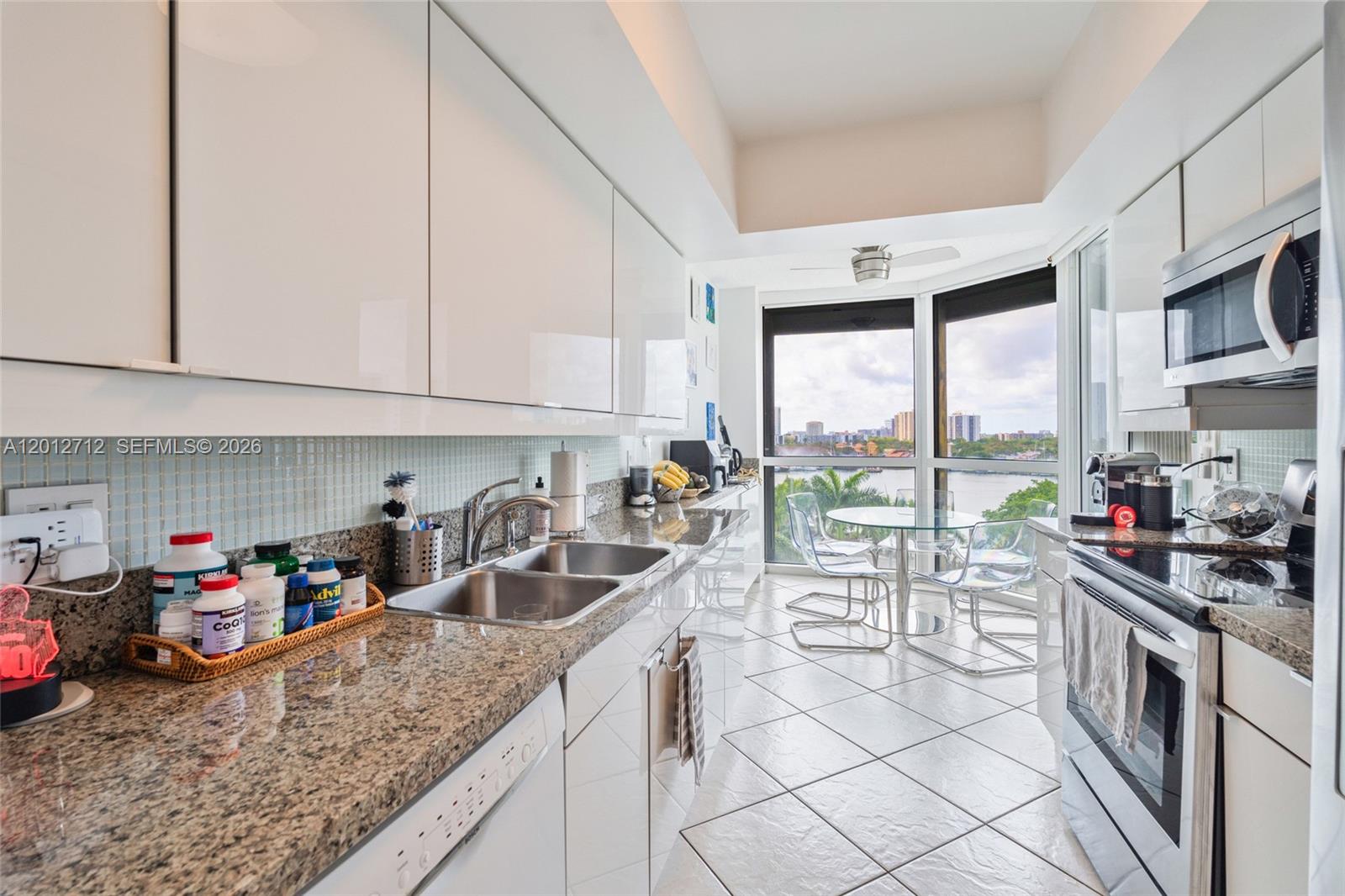 21205 YACHT CLUB DR #805, Aventura FL 33180