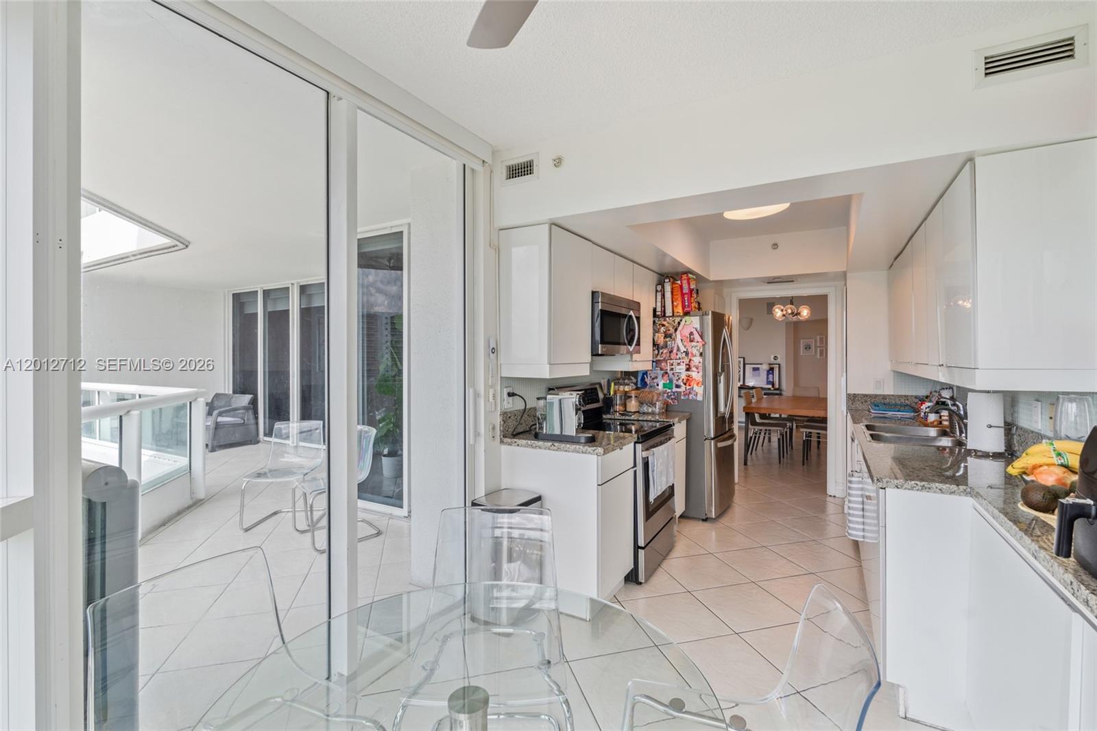 21205 YACHT CLUB DR #805, Aventura FL 33180