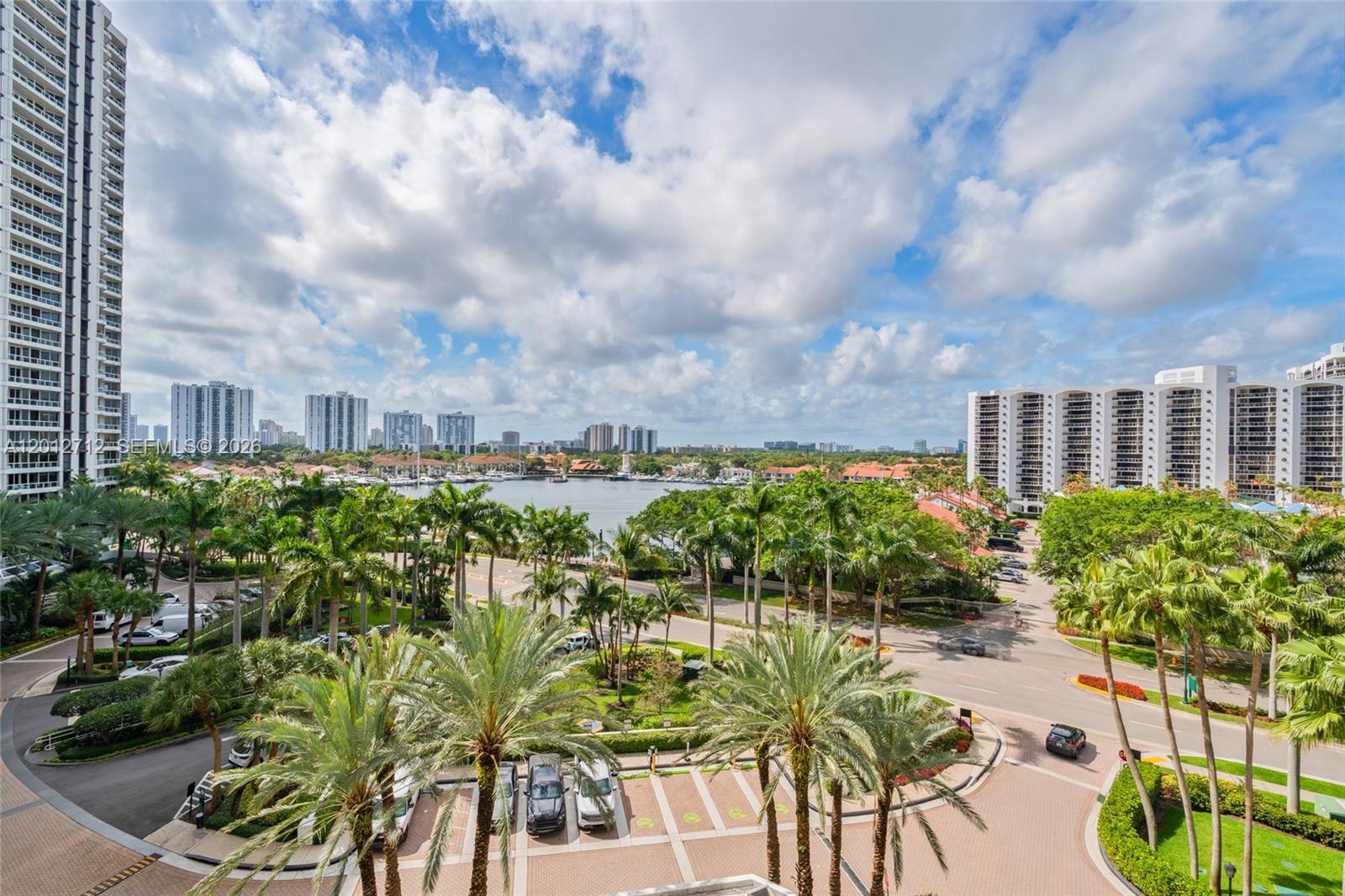 21205 YACHT CLUB DR #805, Aventura FL 33180