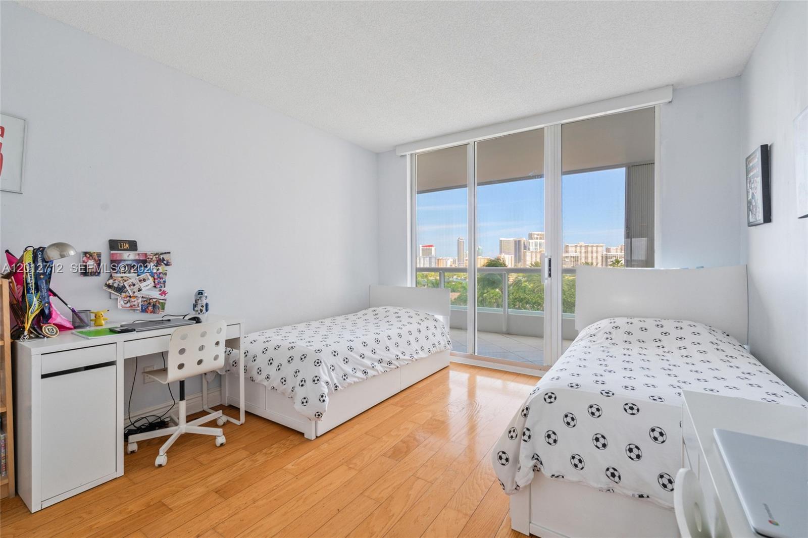 21205 YACHT CLUB DR #805, Aventura FL 33180