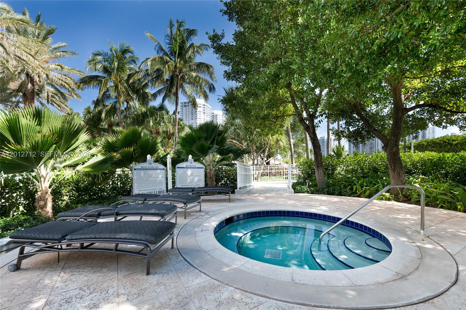 21205 YACHT CLUB DR #805, Aventura FL 33180
