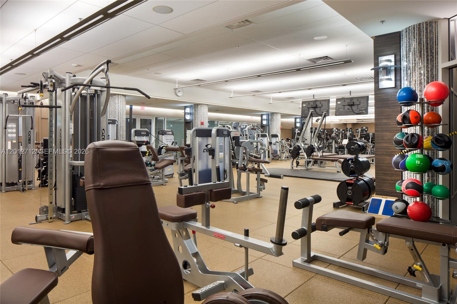 21205 YACHT CLUB DR #805, Aventura FL 33180