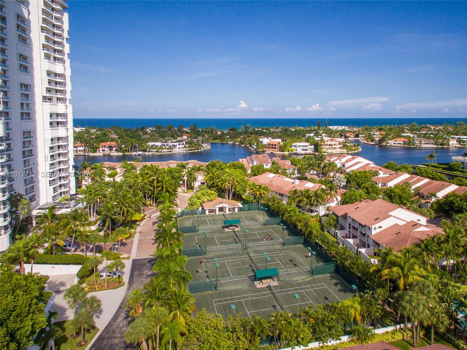 21205 YACHT CLUB DR #805, Aventura FL 33180