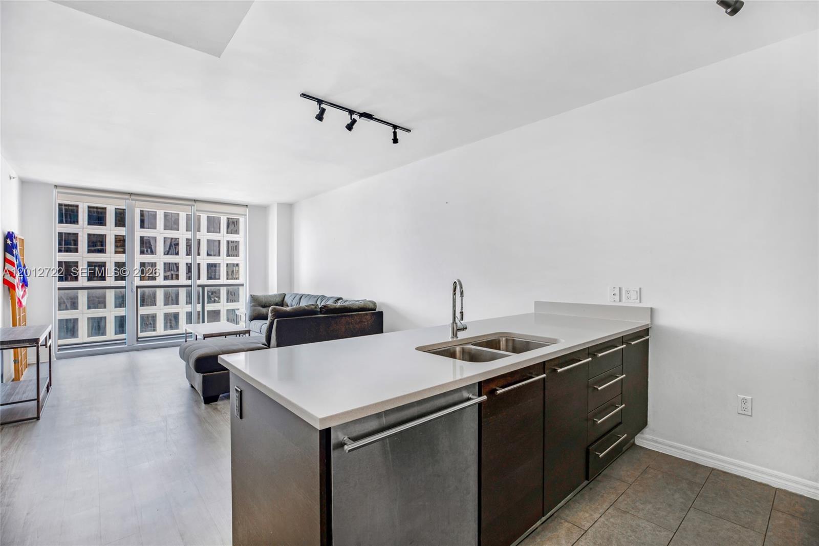 500 Brickell Ave #2508, Miami FL 33131