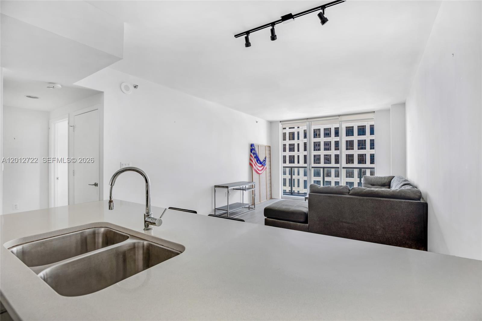 500 Brickell Ave #2508, Miami FL 33131