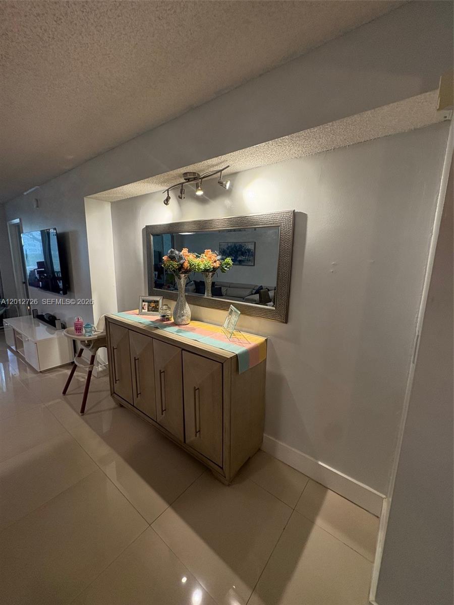 9531 Seagrape Dr #106, Davie FL 33324