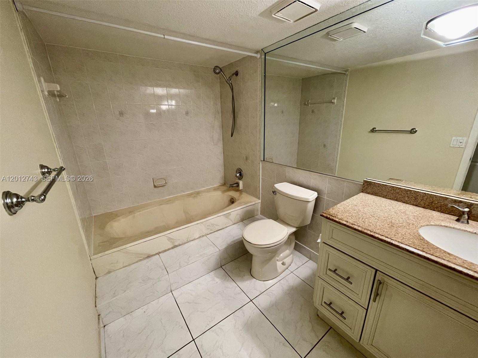 491 Racquet Club Rd #303, Weston FL 33326