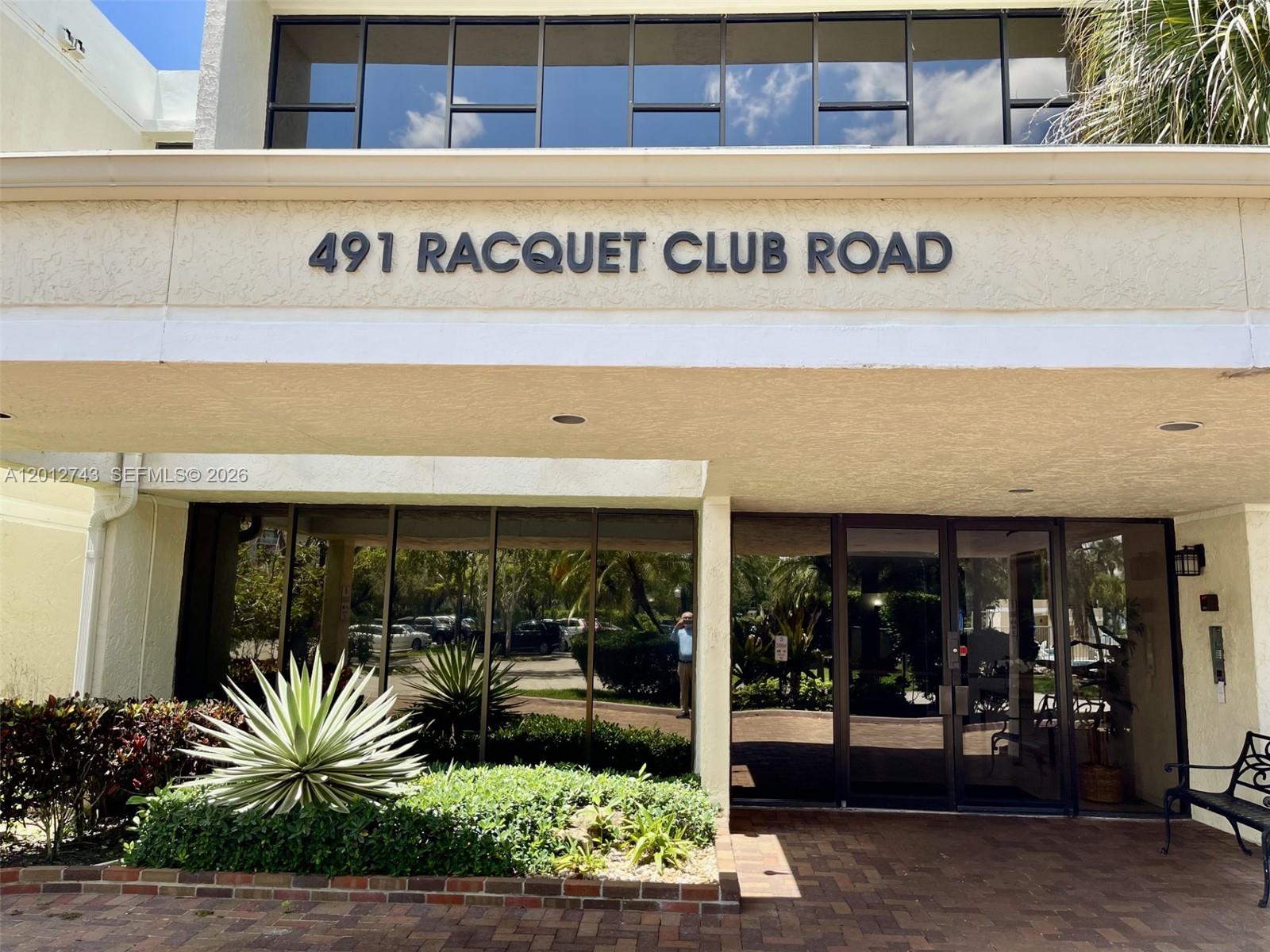 491 Racquet Club Rd #303, Weston FL 33326