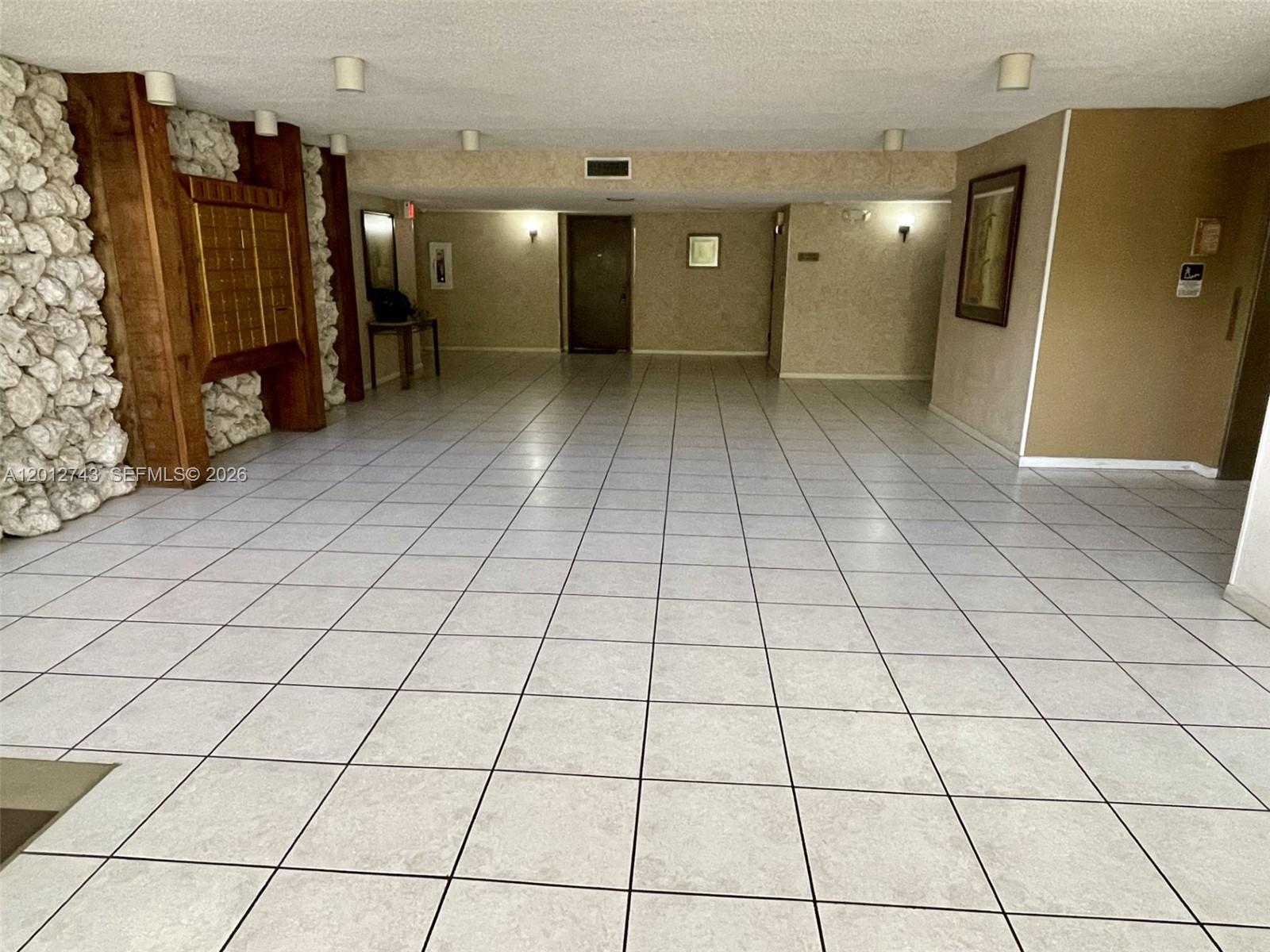 491 Racquet Club Rd #303, Weston FL 33326