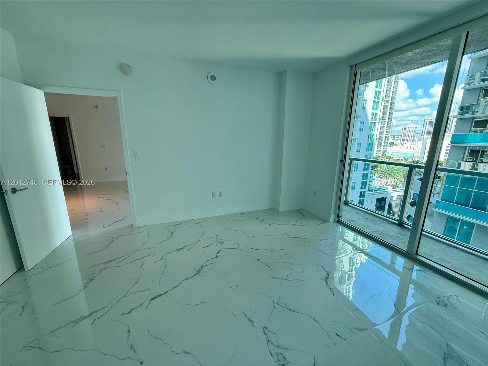 55 SE 6th St #1603, Miami FL 33131