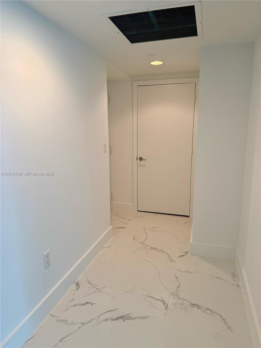 55 SE 6th St #1603, Miami FL 33131