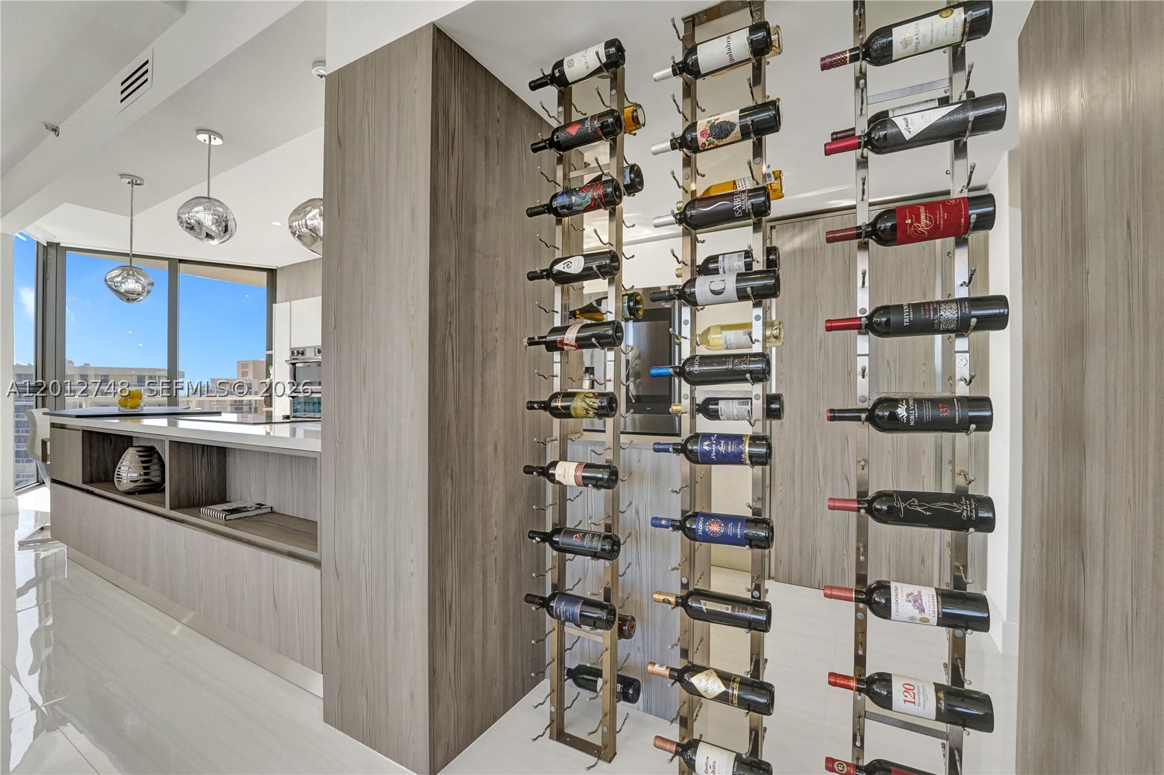 20281 E Country Club Dr #PH14, Aventura FL 33180