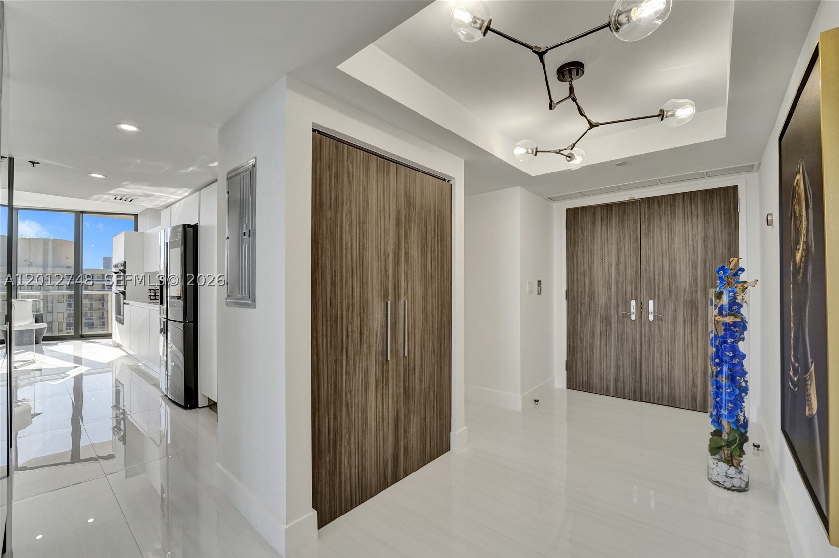 20281 E Country Club Dr #PH14, Aventura FL 33180