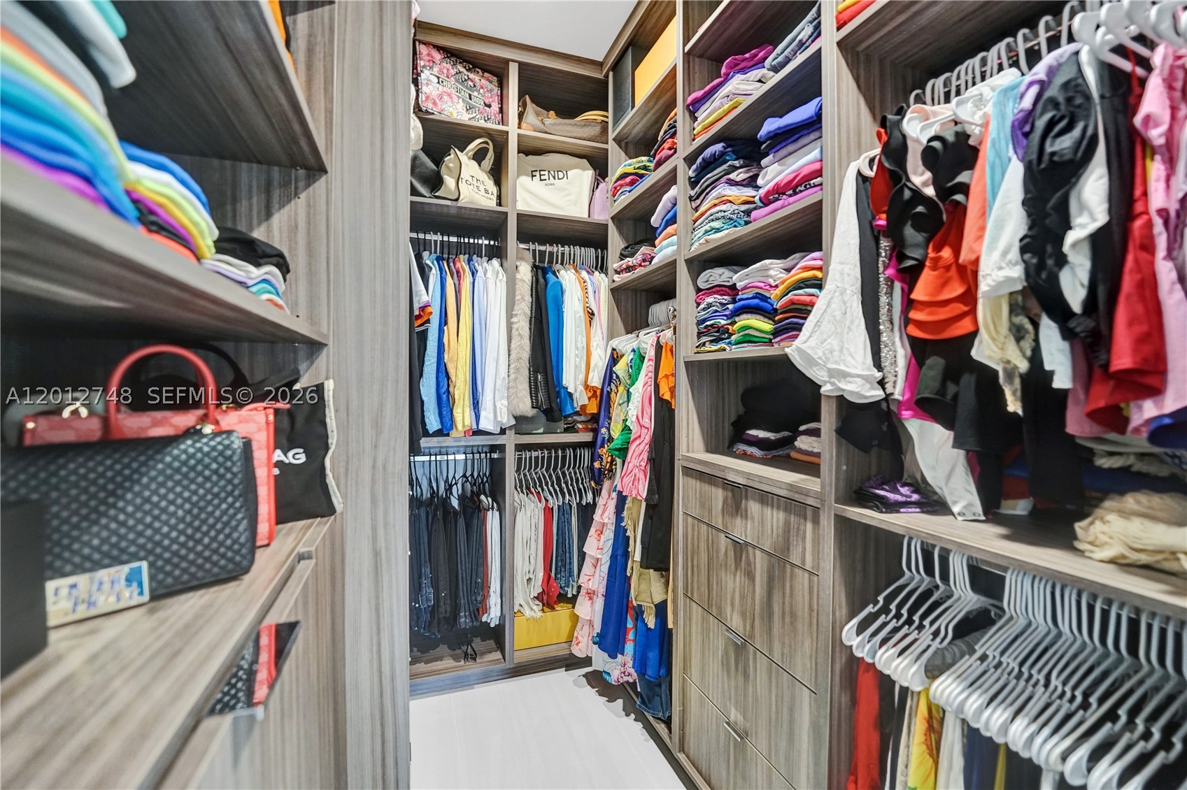 20281 E Country Club Dr #PH14, Aventura FL 33180