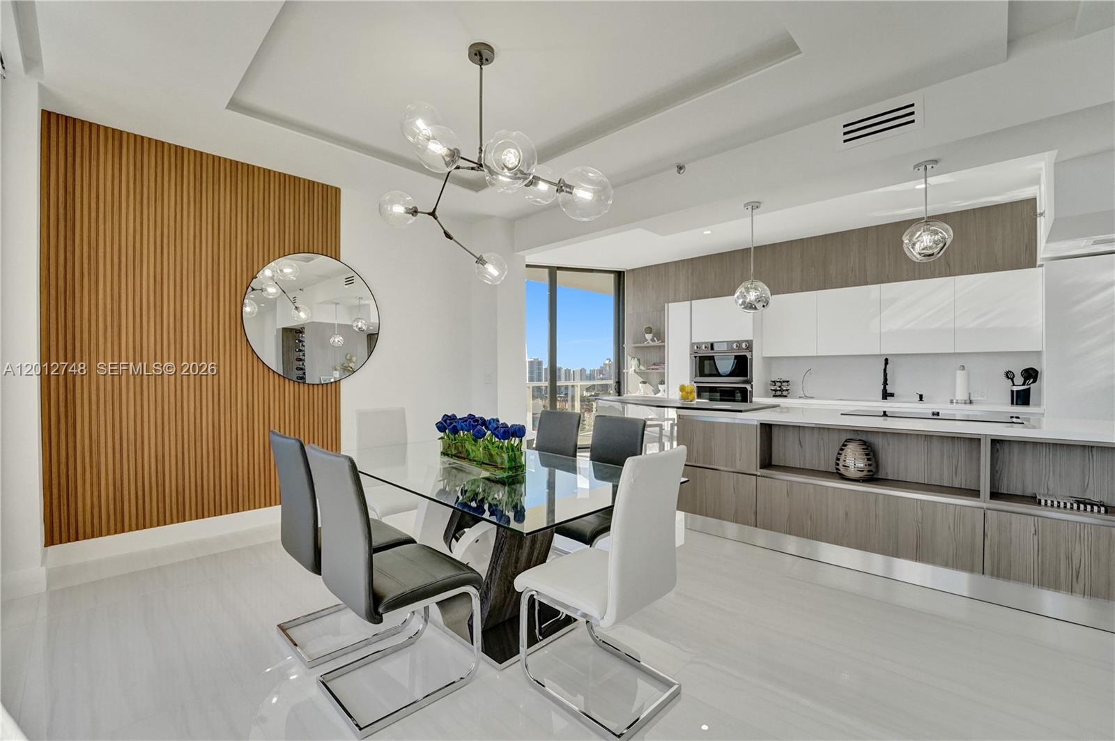 20281 E Country Club Dr #PH14, Aventura FL 33180