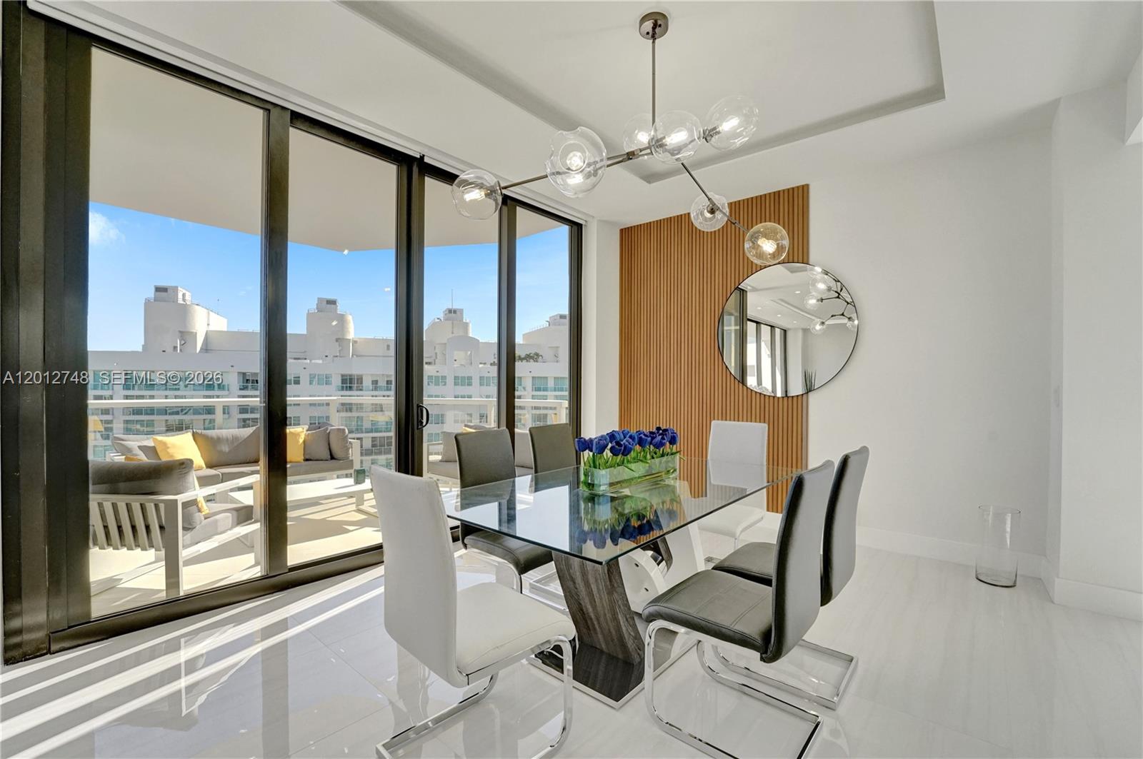 20281 E Country Club Dr #PH14, Aventura FL 33180