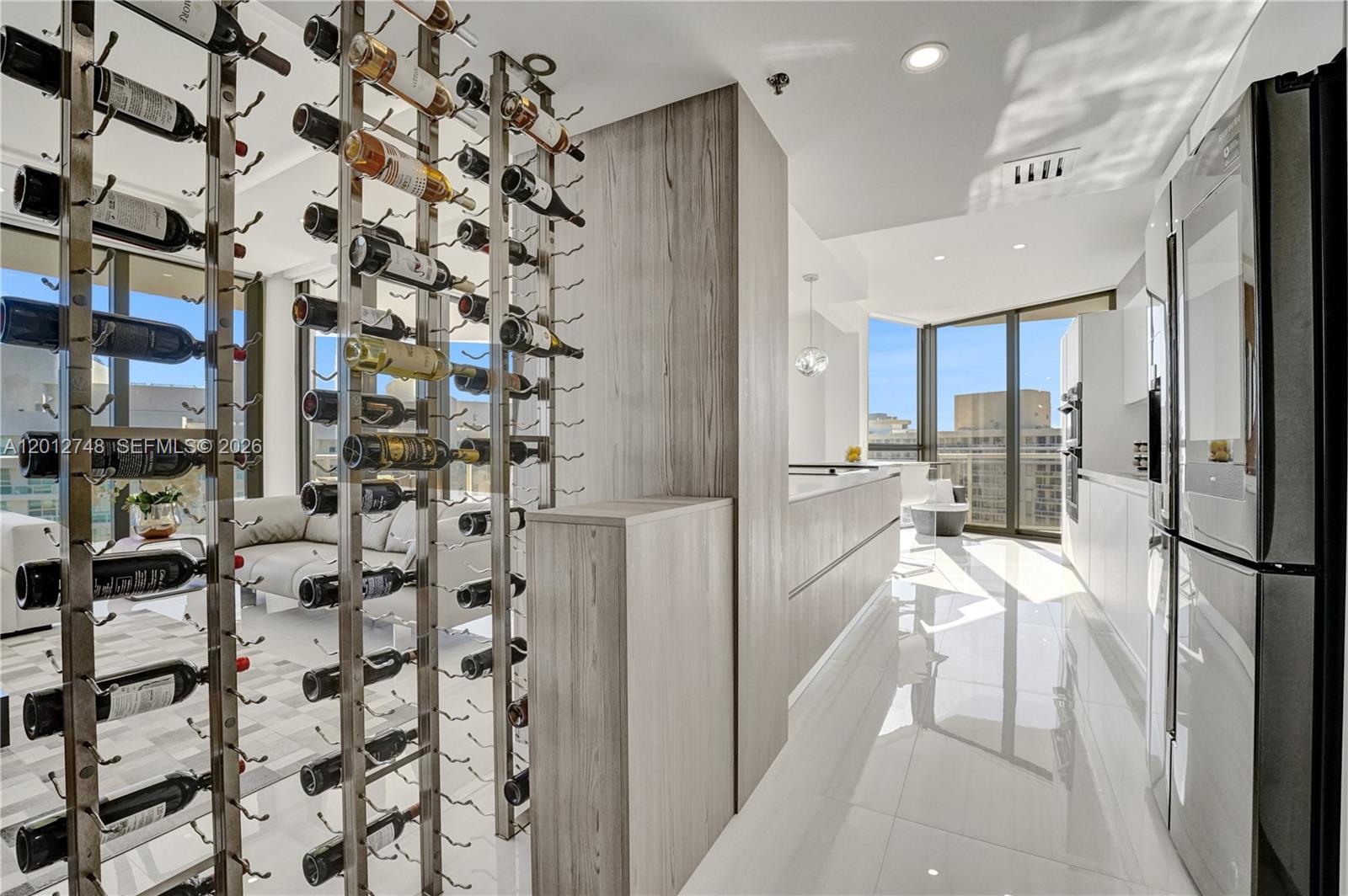 20281 E Country Club Dr #PH14, Aventura FL 33180