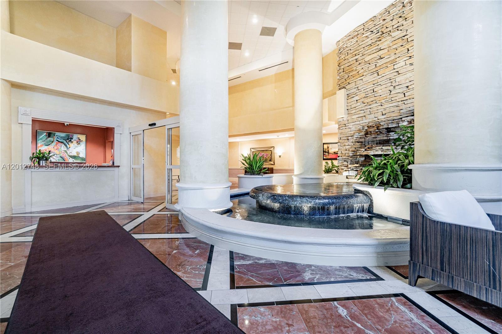 20281 E Country Club Dr #PH14, Aventura FL 33180