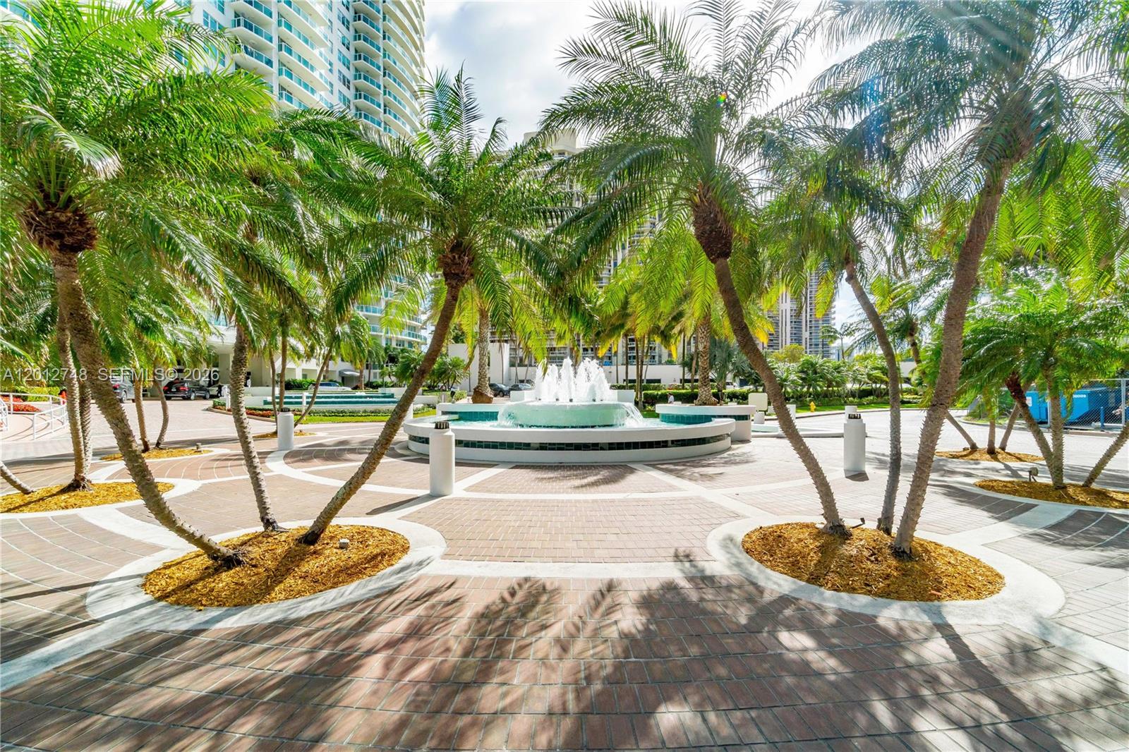 20281 E Country Club Dr #PH14, Aventura FL 33180